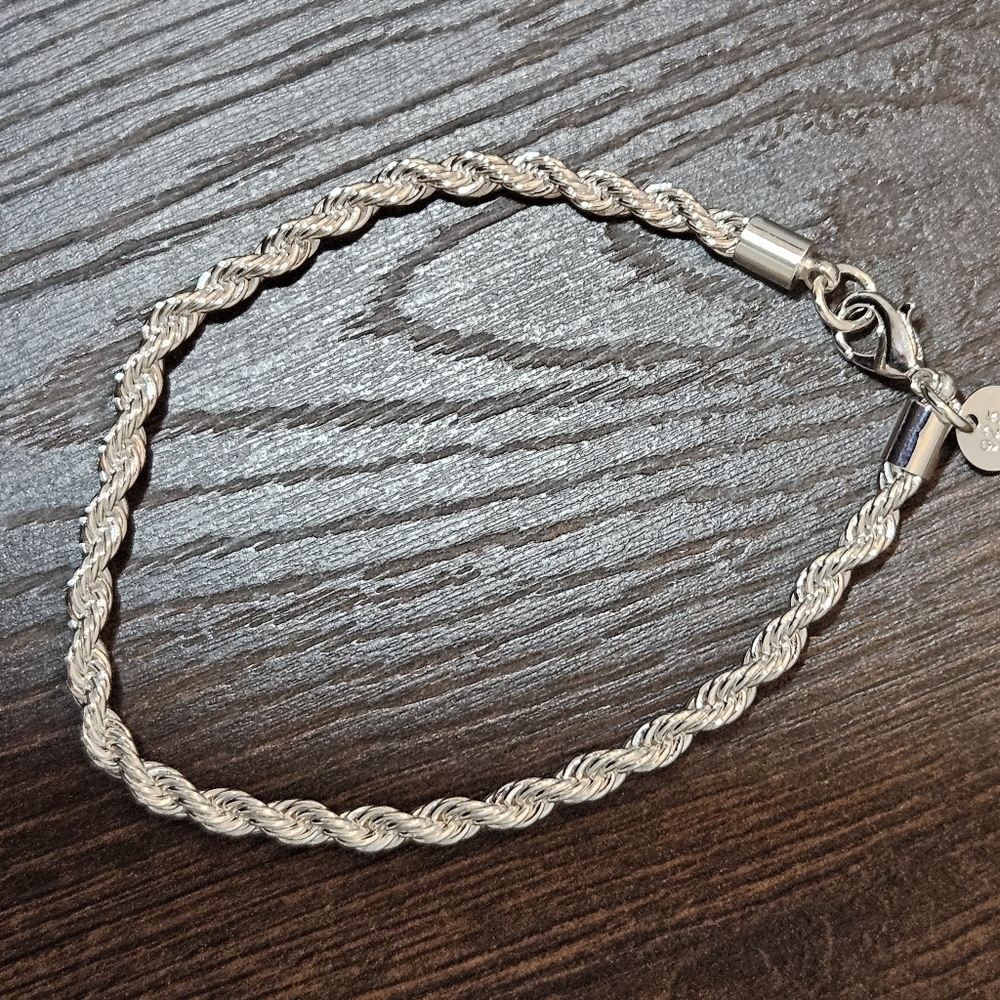 NEW Stamped Silver Twist Bracelet - Unisex - Picture 5 of 5